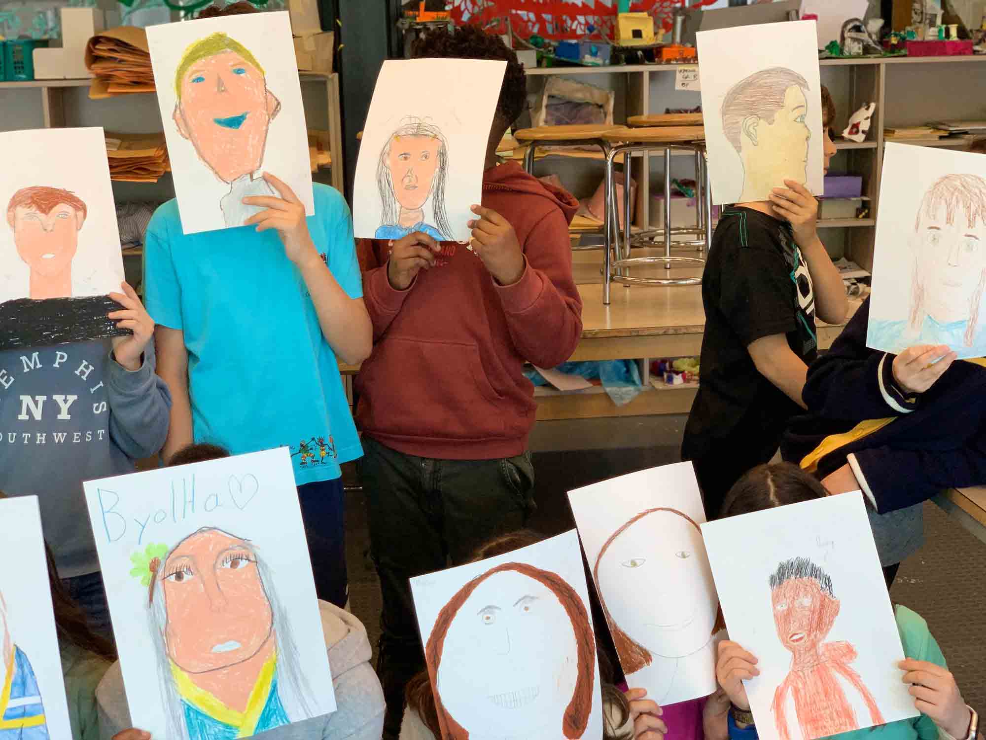 Portraits par les élèves